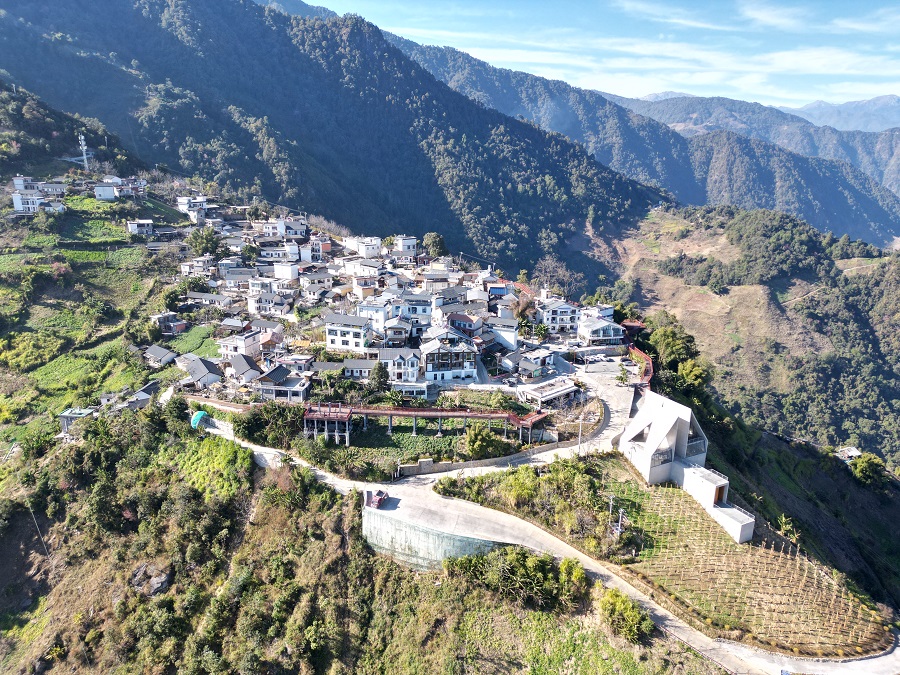 怒江70年之变农文旅融合助推阳坡村蜕变成旅游“新地标”新华网美嘉体育平台(图1)