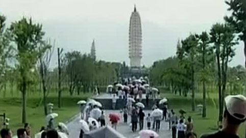 [云南网视]湖南高校惊爆 裸体 考试  男老师 袭胸