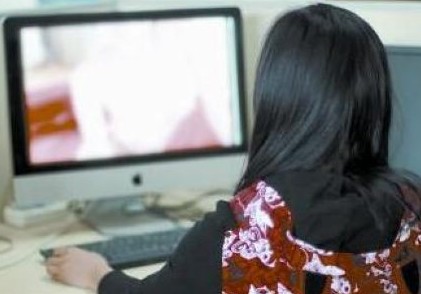 [云南网视]<em>90后</em>美女鉴黄师工作揭秘 年薪20万自